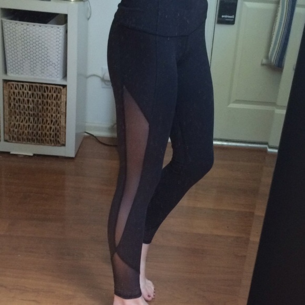 Lulu lemon pants with mesh cut outs and pockets